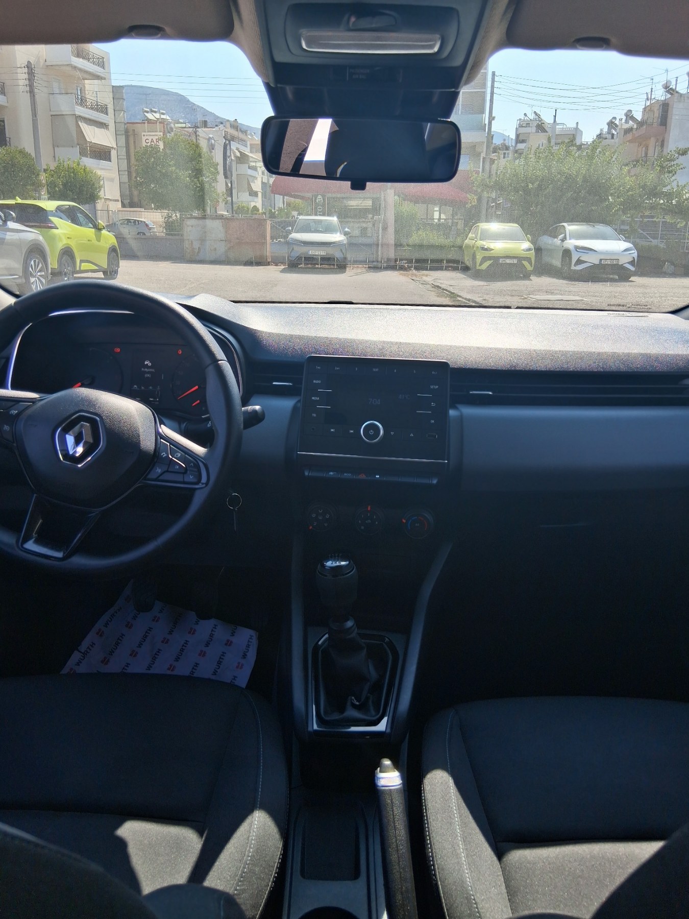 
								RENAULT CLIO full									