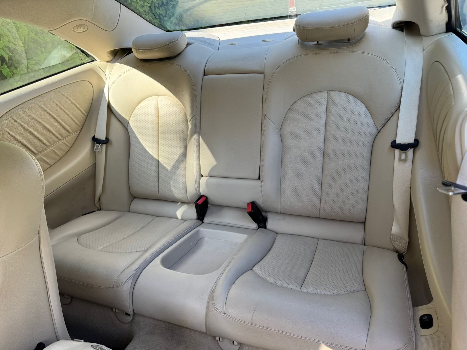 
								MERCEDES CLK 200 full									
