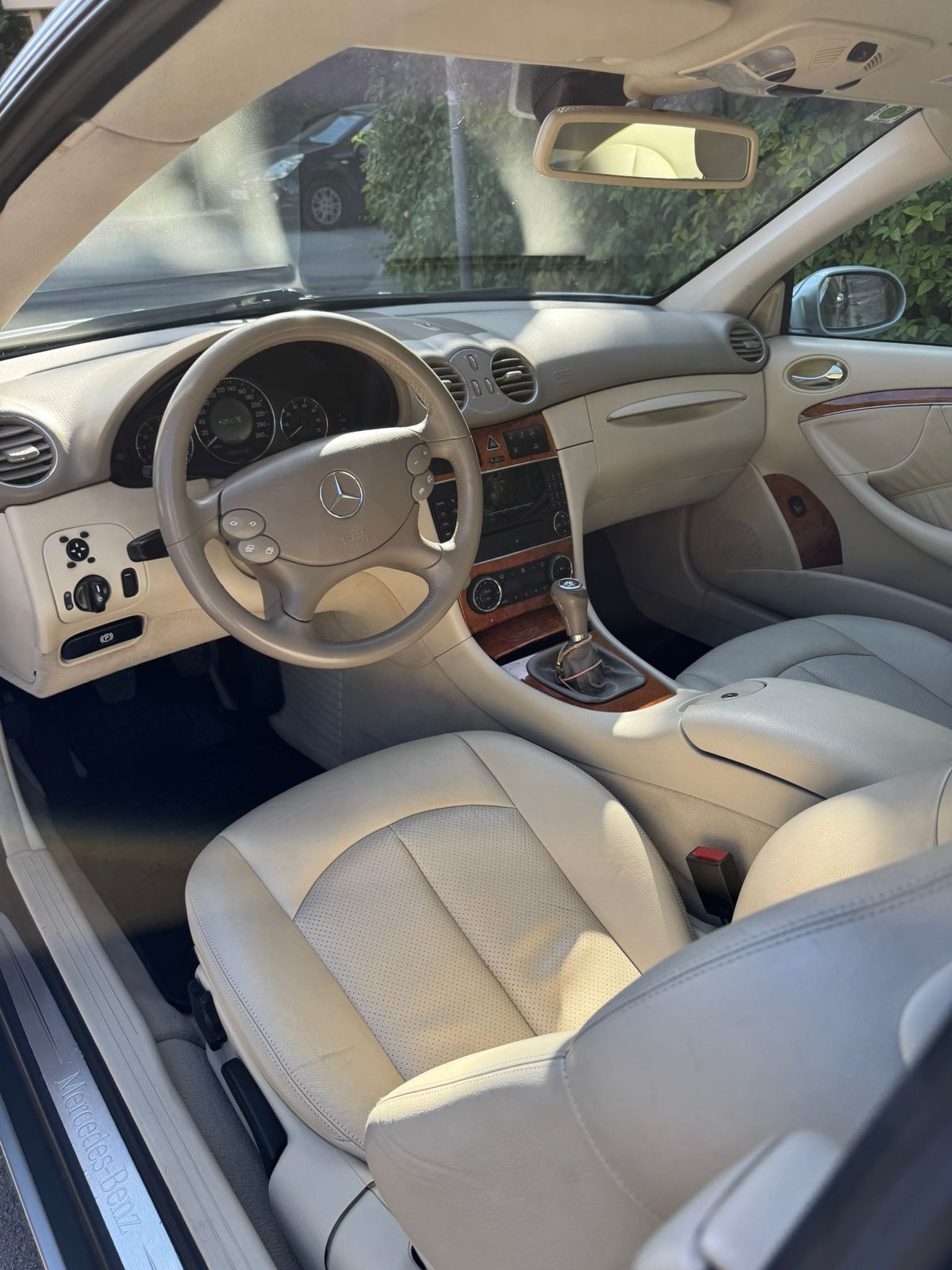 
								MERCEDES CLK 200 full									