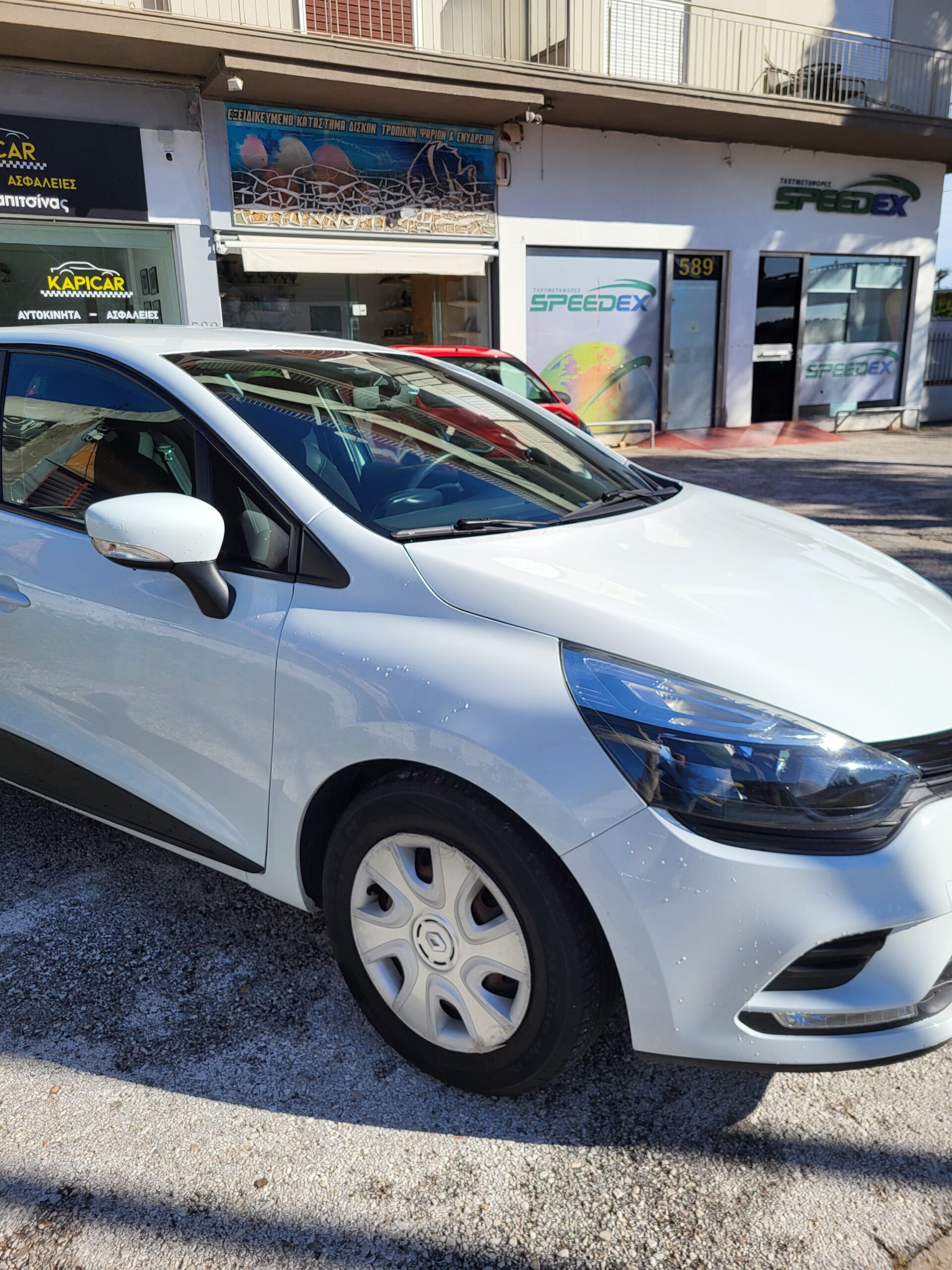 
								RENAULT CLIO full									