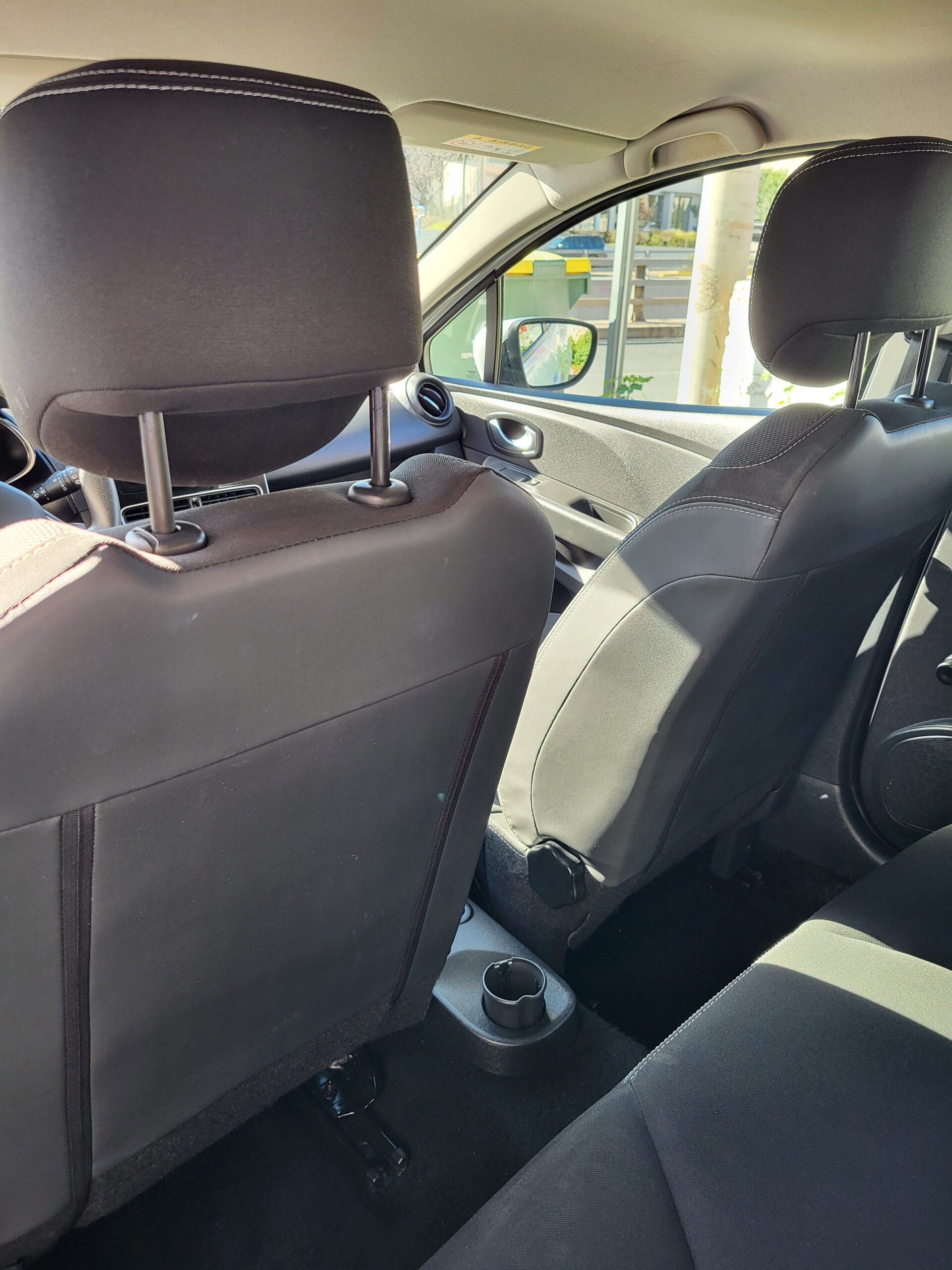 
								RENAULT CLIO full									